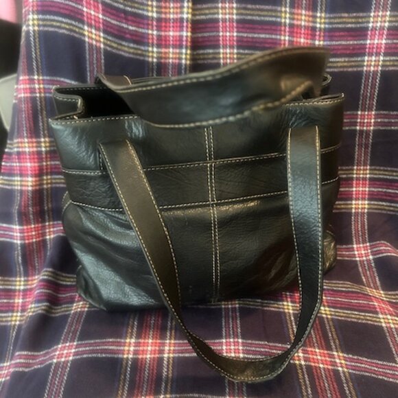 Etienne Aigner Black Leather shoulder bag - Picture 3 of 14